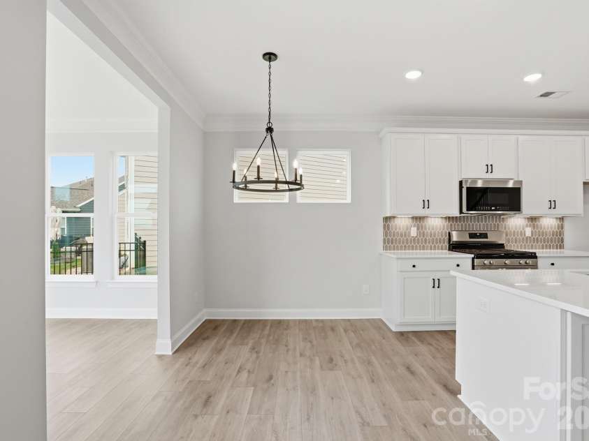 122 Dunlavin Way, Mooresville, NC 28115.  MLS# CAR4339879, YatesRealty ID 52588. Breakfast Area