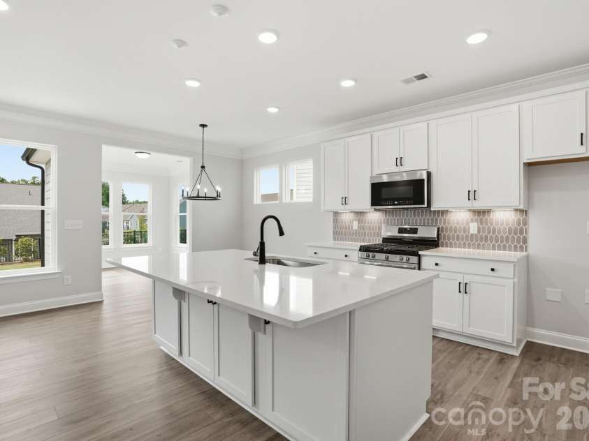 122 Dunlavin Way, Mooresville, NC 28115.  MLS# CAR4339879, YatesRealty ID 52588. Kitchen