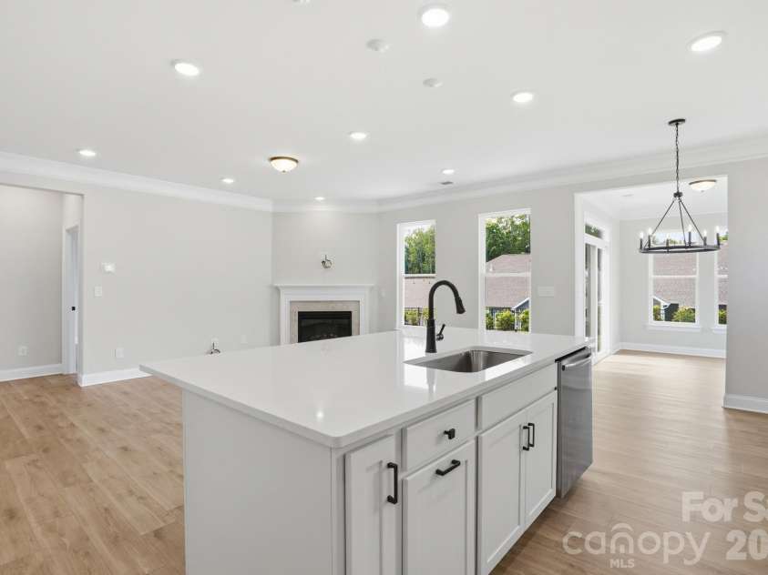 122 Dunlavin Way, Mooresville, NC 28115.  MLS# CAR4339879, YatesRealty ID 52588. Kitchen