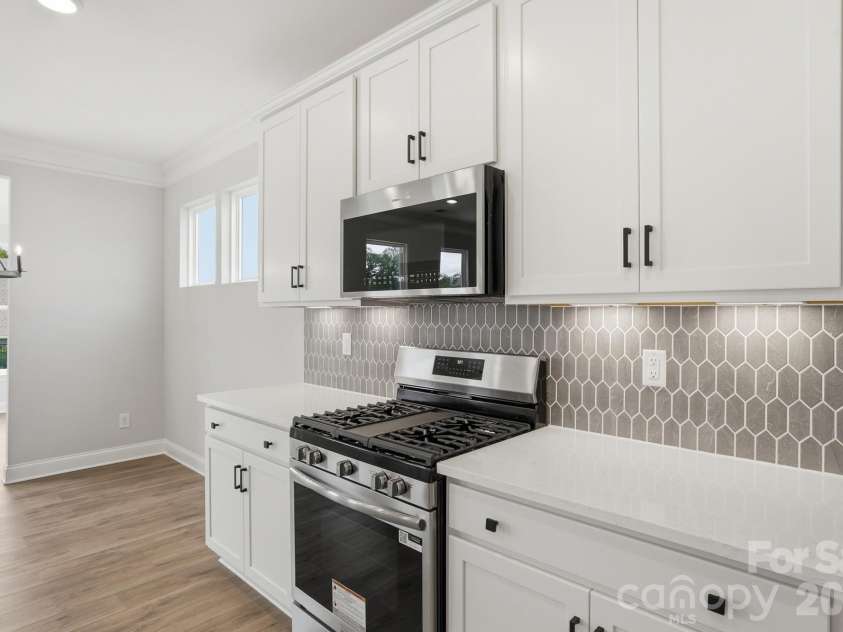 122 Dunlavin Way, Mooresville, NC 28115.  MLS# CAR4339879, YatesRealty ID 52588. Kitchen
