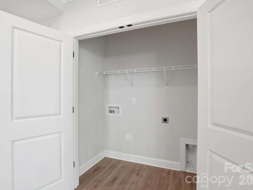 122 Dunlavin Way, Mooresville, NC 28115.  MLS# CAR4339879, YatesRealty ID 52588. Laundry Room