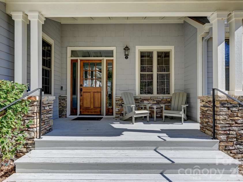 43 Kuykendall Court, Hendersonville, NC 28739.  MLS# CAR4354970, YatesRealty ID 5259. 