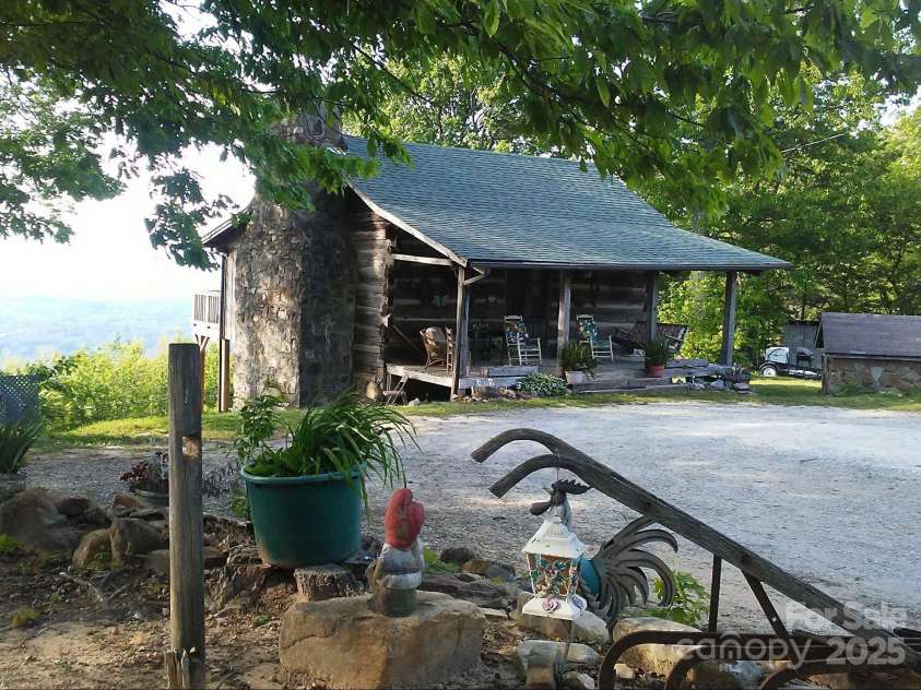 6306 Burkemont Road, Morganton, NC 28655.  MLS# CAR4142584, YatesRealty ID 5259. 