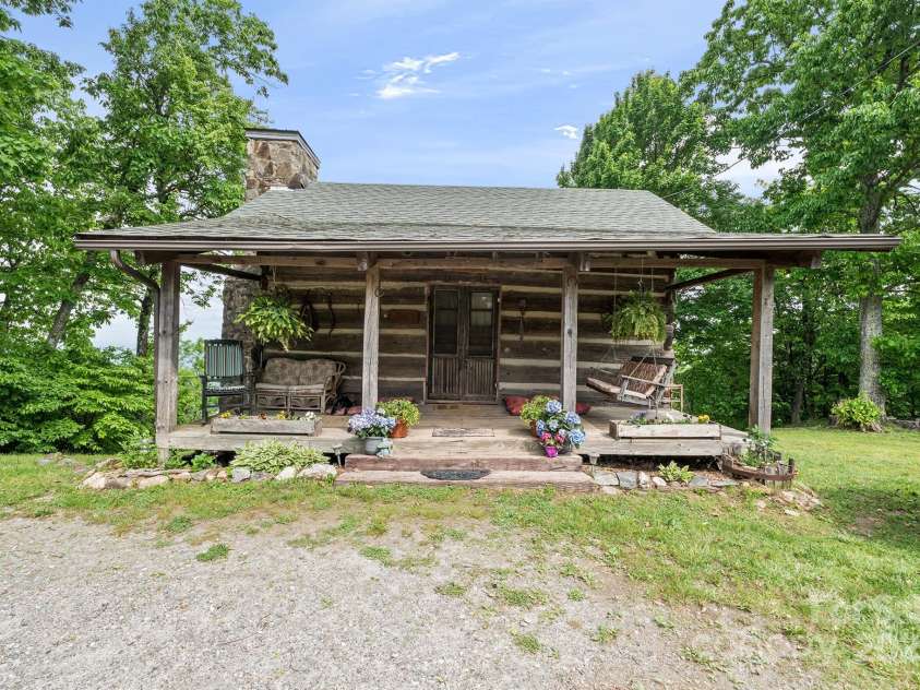 6306 Burkemont Road, Morganton, NC 28655.  MLS# CAR4142584, YatesRealty ID 5259. 