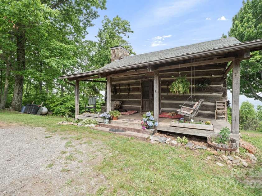 6306 Burkemont Road, Morganton, NC 28655.  MLS# CAR4142584, YatesRealty ID 5259. 