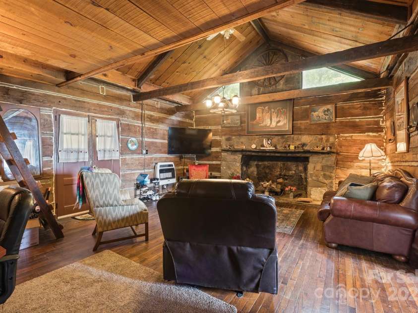 6306 Burkemont Road, Morganton, NC 28655.  MLS# CAR4142584, YatesRealty ID 5259. 