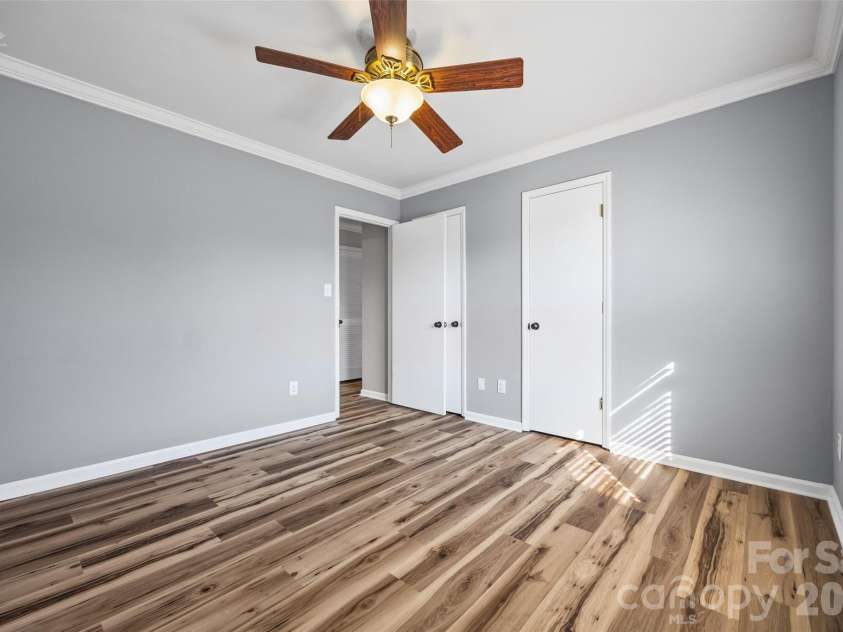 147 Glenwood Drive, Rock Hill, SC 29732.  MLS# CAR4427645, YatesRealty ID 52592. 