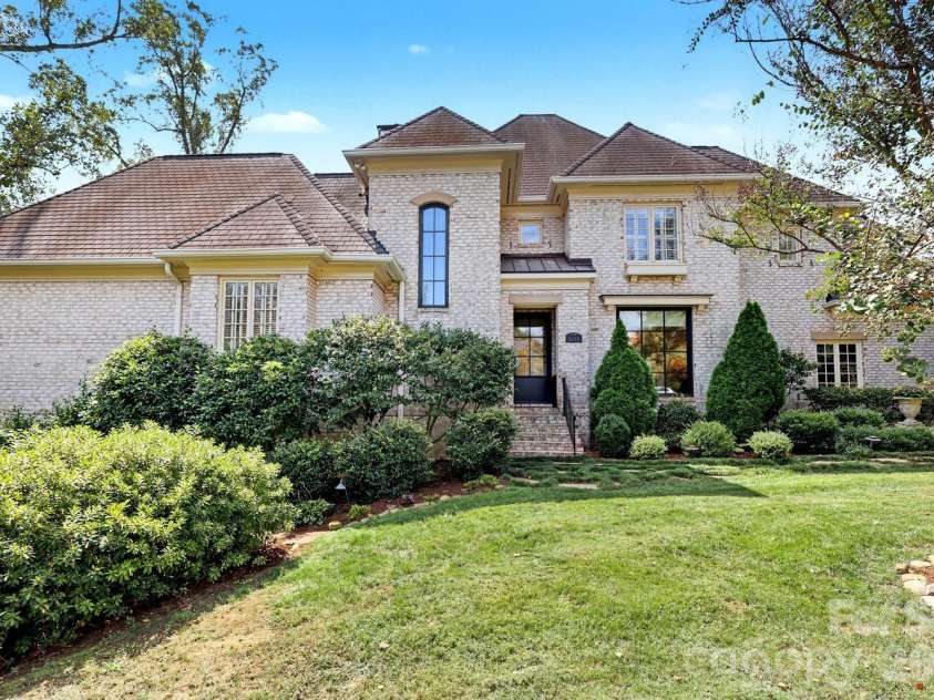 2250 Colony Road, Charlotte, NC 28209.  MLS# CAR4427579, YatesRealty ID 52595. 