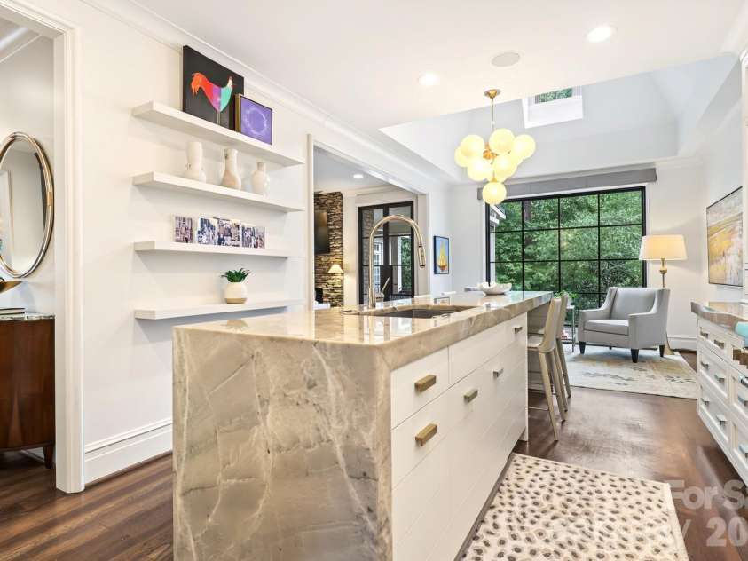 2250 Colony Road, Charlotte, NC 28209.  MLS# CAR4427579, YatesRealty ID 52595. 