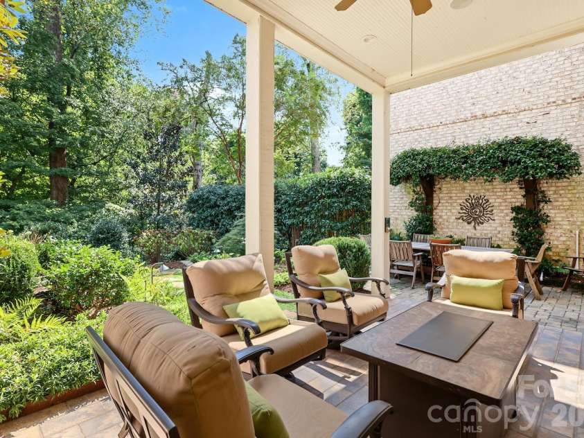 2250 Colony Road, Charlotte, NC 28209.  MLS# CAR4427579, YatesRealty ID 52595. 