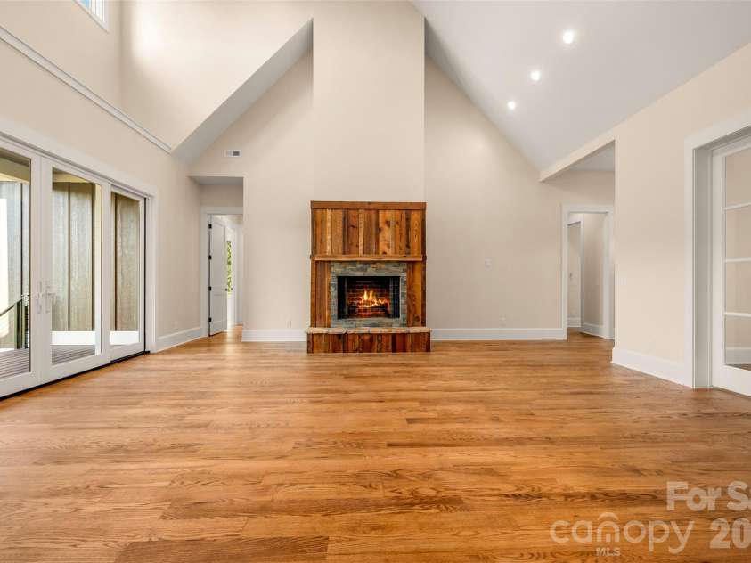 978 Mapleton Lane, Columbus, NC 28722.  MLS# CAR4427170, YatesRealty ID 52597. 