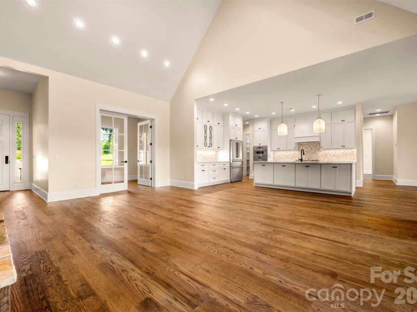 978 Mapleton Lane, Columbus, NC 28722.  MLS# CAR4427170, YatesRealty ID 52597. 