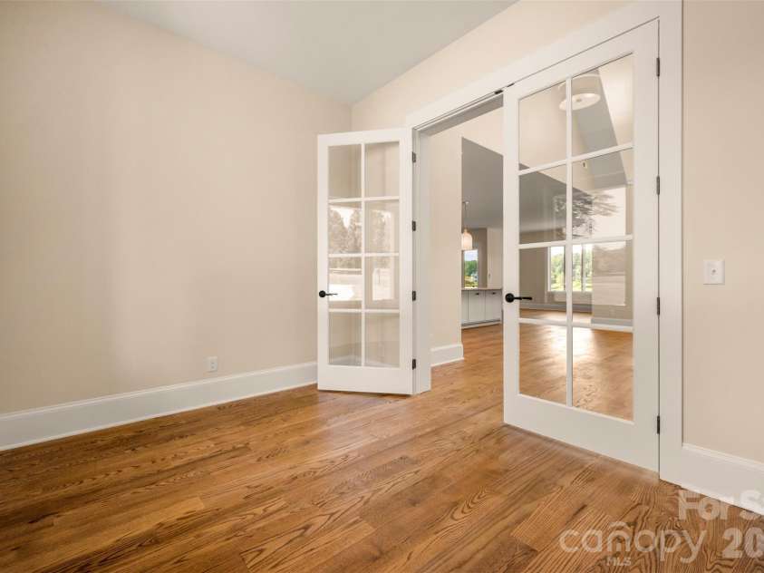 978 Mapleton Lane, Columbus, NC 28722.  MLS# CAR4427170, YatesRealty ID 52597. 