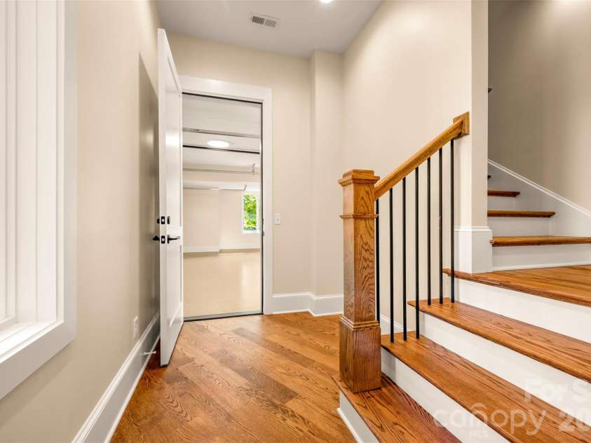 978 Mapleton Lane, Columbus, NC 28722.  MLS# CAR4427170, YatesRealty ID 52597. 