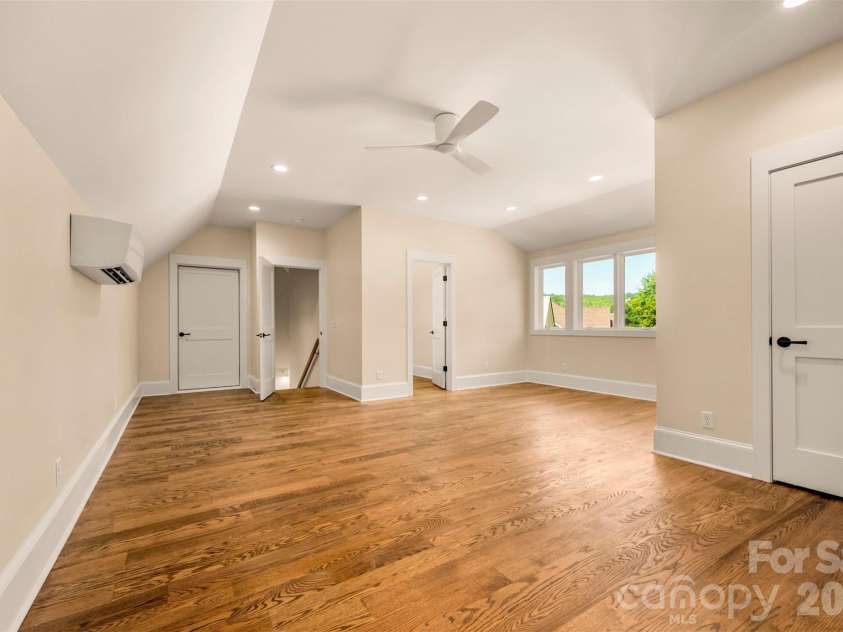 978 Mapleton Lane, Columbus, NC 28722.  MLS# CAR4427170, YatesRealty ID 52597. 