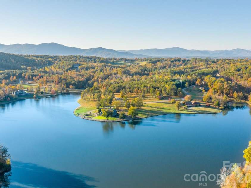 978 Mapleton Lane, Columbus, NC 28722.  MLS# CAR4427170, YatesRealty ID 52597. 