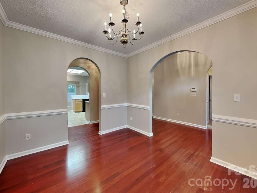 5611 Timbertop Lane, Charlotte, NC 28215.  MLS# CAR4427936, YatesRealty ID 52598. 