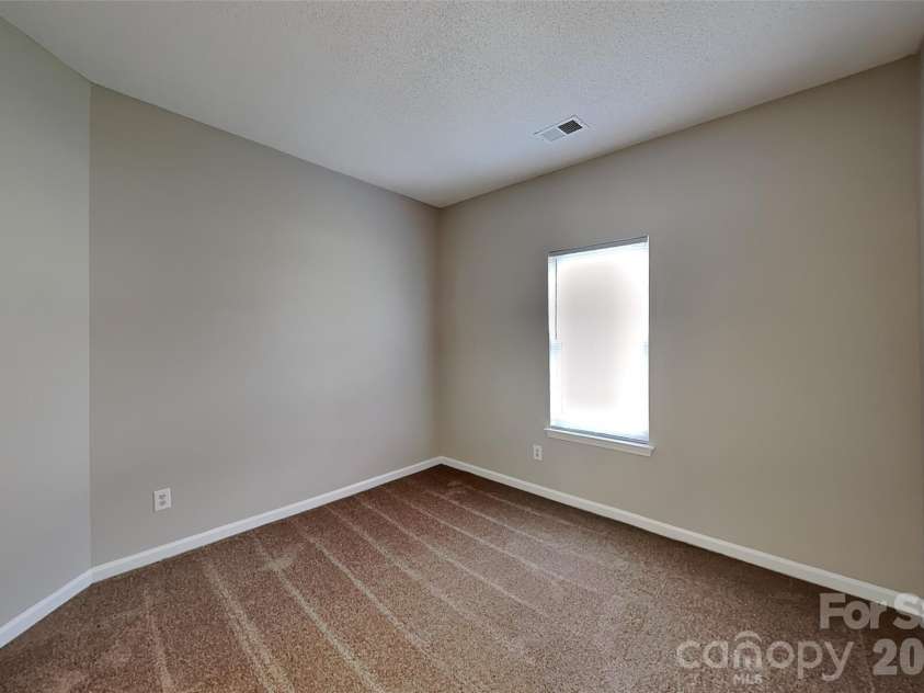 5611 Timbertop Lane, Charlotte, NC 28215.  MLS# CAR4427936, YatesRealty ID 52598. 