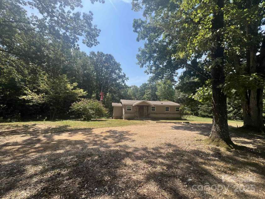 3396 Thompson Road, Lancaster, SC 29720.  MLS# CAR4300315, YatesRealty ID 526. 