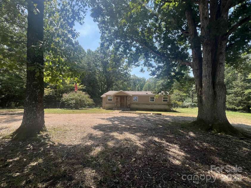 3396 Thompson Road, Lancaster, SC 29720.  MLS# CAR4300315, YatesRealty ID 526. 