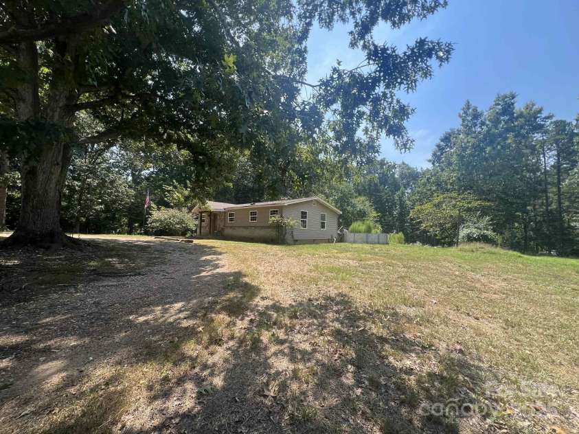 3396 Thompson Road, Lancaster, SC 29720.  MLS# CAR4300315, YatesRealty ID 526. 