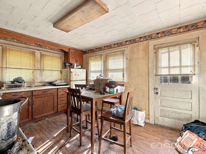 507 Fairbluff Avenue, Salisbury, NC 28146.  MLS# CAR4427305, YatesRealty ID 52606. 
