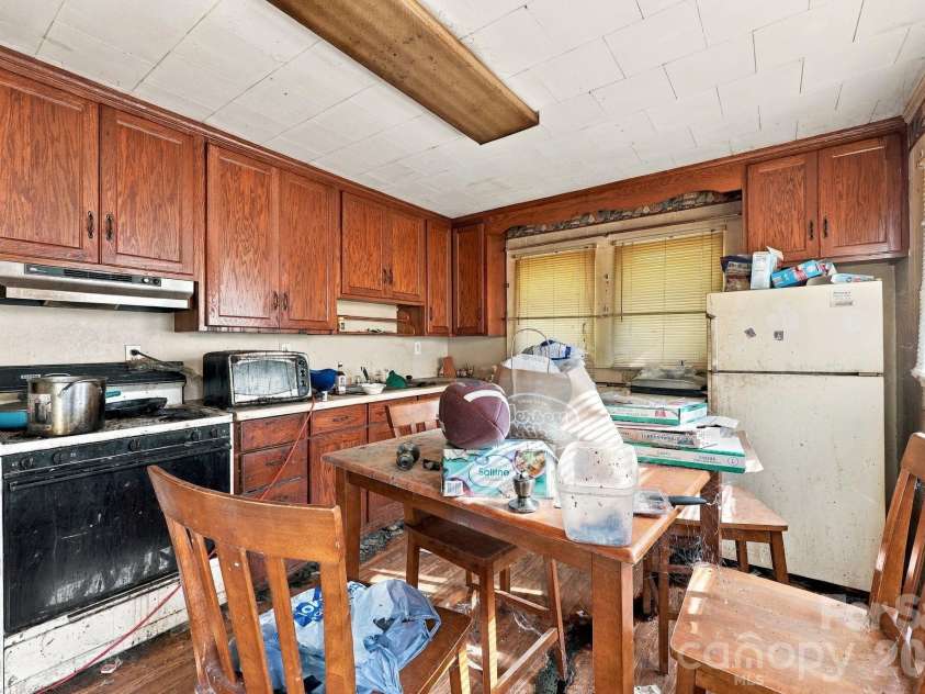507 Fairbluff Avenue, Salisbury, NC 28146.  MLS# CAR4427305, YatesRealty ID 52606. 