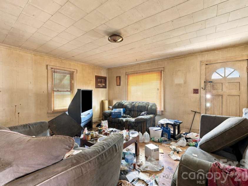 507 Fairbluff Avenue, Salisbury, NC 28146.  MLS# CAR4427305, YatesRealty ID 52606. 