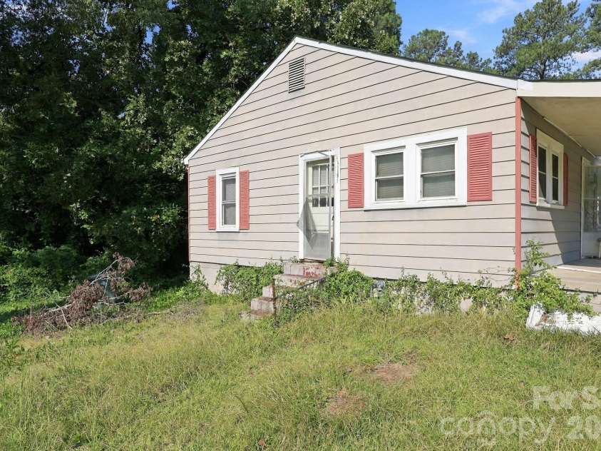 507 Fairbluff Avenue, Salisbury, NC 28146.  MLS# CAR4427305, YatesRealty ID 52606. 