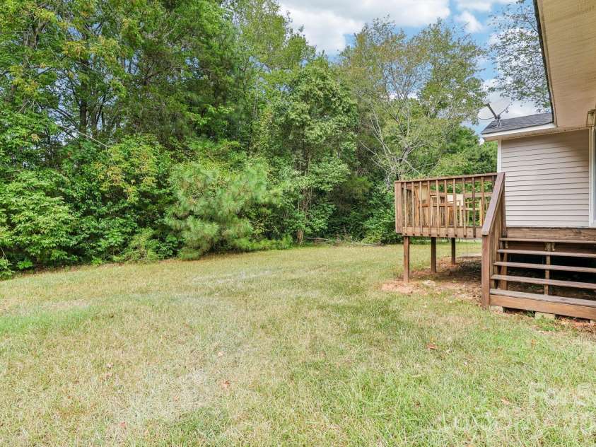 2199 Pacer Road, Lancaster, SC 29720.  MLS# CAR4427979, YatesRealty ID 52609. 