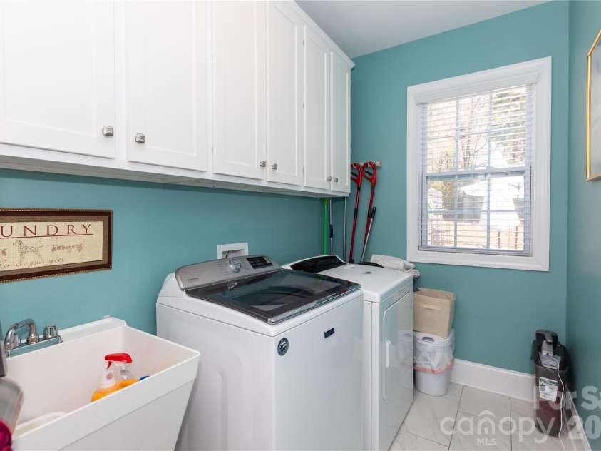 10861 Parkhall Drive, Harrisburg, NC 28075.  MLS# CAR4358905, YatesRealty ID 5261. 