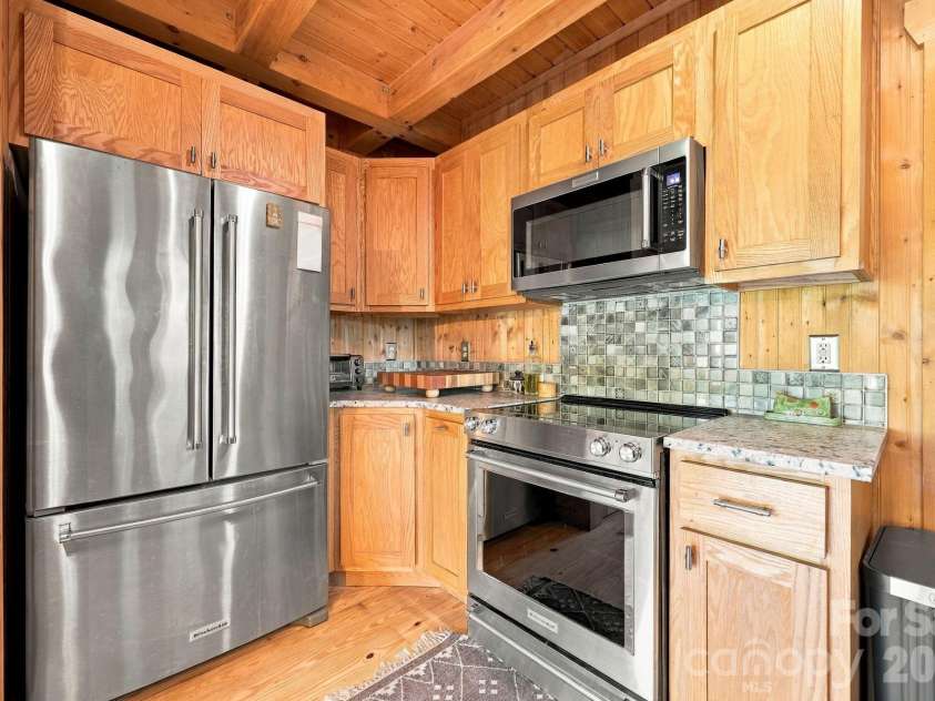 132 Falls View Trail, Lake Lure, NC 28746.  MLS# CAR4424804, YatesRealty ID 52610. 