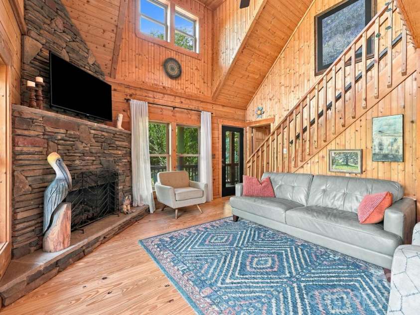 132 Falls View Trail, Lake Lure, NC 28746.  MLS# CAR4424804, YatesRealty ID 52610. 