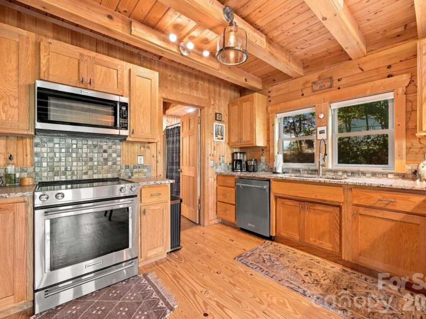 132 Falls View Trail, Lake Lure, NC 28746.  MLS# CAR4424804, YatesRealty ID 52610. 
