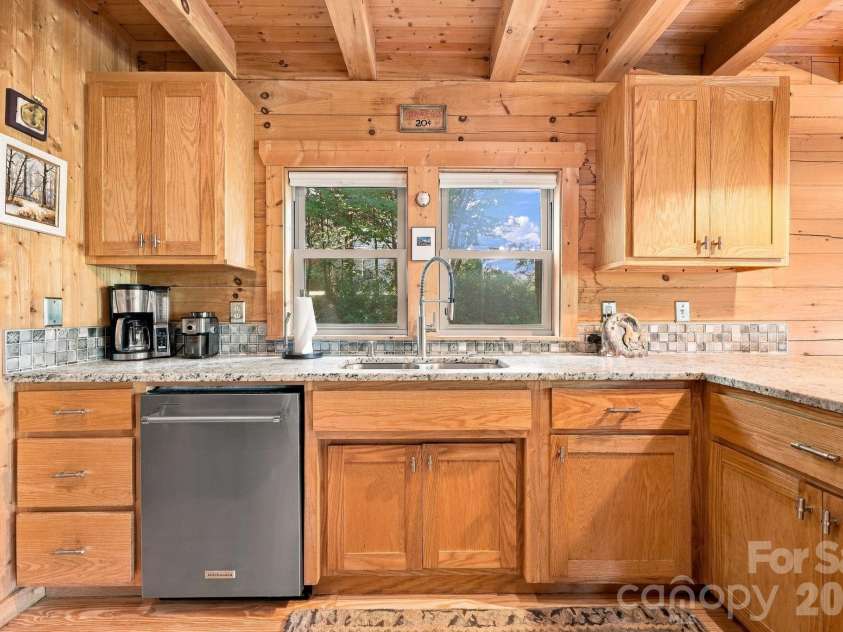 132 Falls View Trail, Lake Lure, NC 28746.  MLS# CAR4424804, YatesRealty ID 52610. 