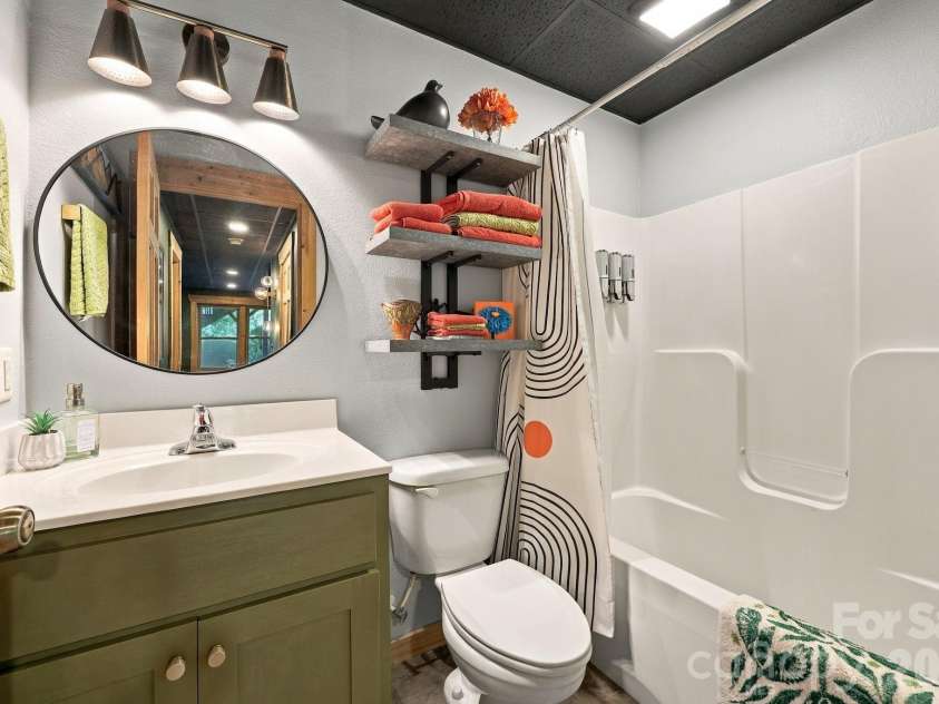 132 Falls View Trail, Lake Lure, NC 28746.  MLS# CAR4424804, YatesRealty ID 52610. 