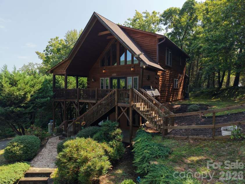 132 Falls View Trail, Lake Lure, NC 28746.  MLS# CAR4424804, YatesRealty ID 52610. 