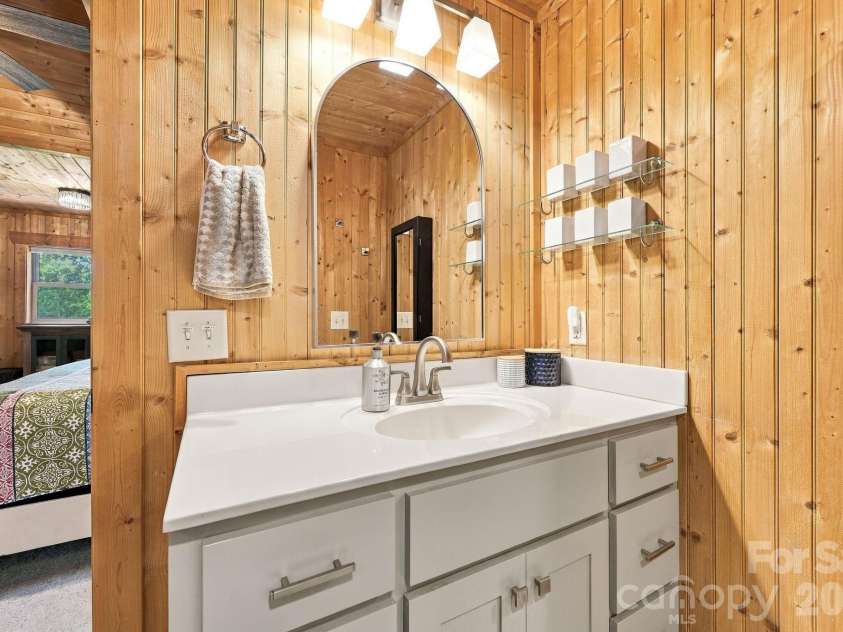 132 Falls View Trail, Lake Lure, NC 28746.  MLS# CAR4424804, YatesRealty ID 52610. Primary bath