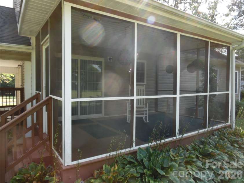 216 7th Street, Newton, NC 28658.  MLS# CAR4427905, YatesRealty ID 52611. 