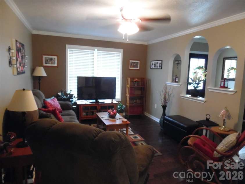 216 7th Street, Newton, NC 28658.  MLS# CAR4427905, YatesRealty ID 52611. 