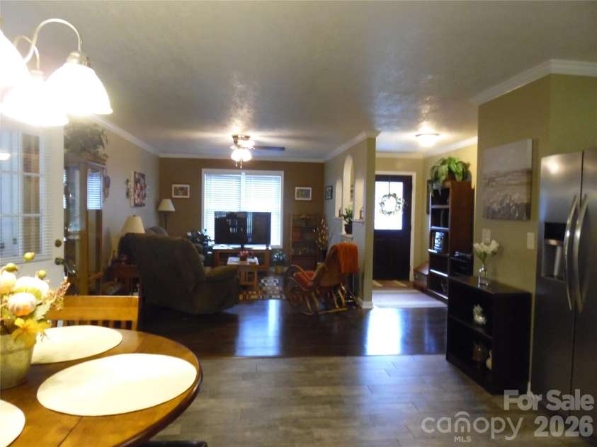 216 7th Street, Newton, NC 28658.  MLS# CAR4427905, YatesRealty ID 52611. 