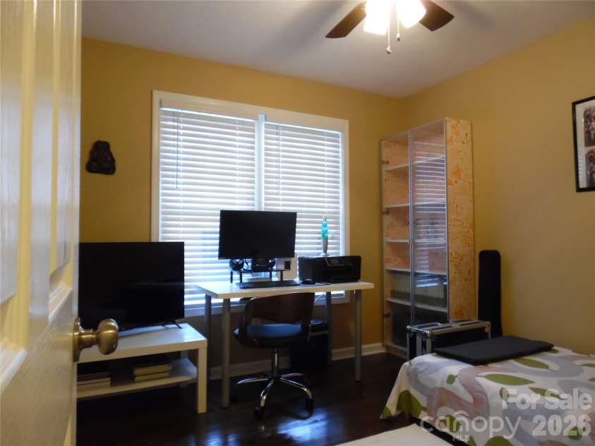216 7th Street, Newton, NC 28658.  MLS# CAR4427905, YatesRealty ID 52611. 