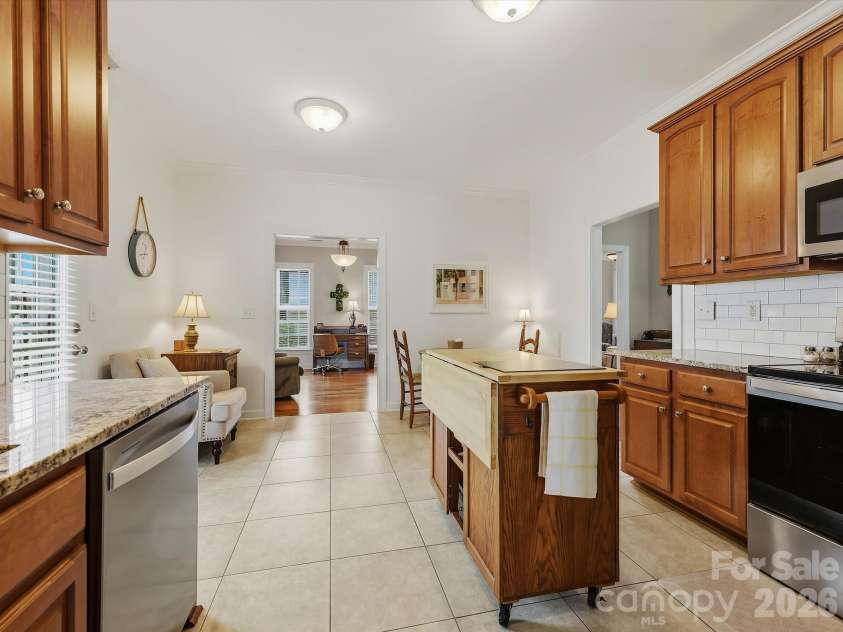 6107 Eisenhower Lane, Indian Trail, NC 28079.  MLS# CAR4427789, YatesRealty ID 52613. 