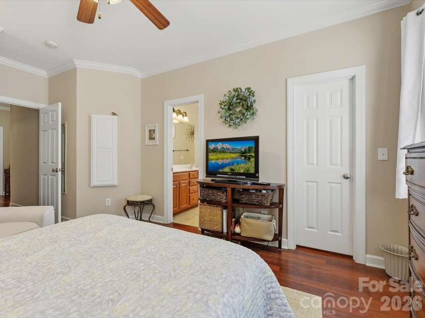 6107 Eisenhower Lane, Indian Trail, NC 28079.  MLS# CAR4427789, YatesRealty ID 52613. 