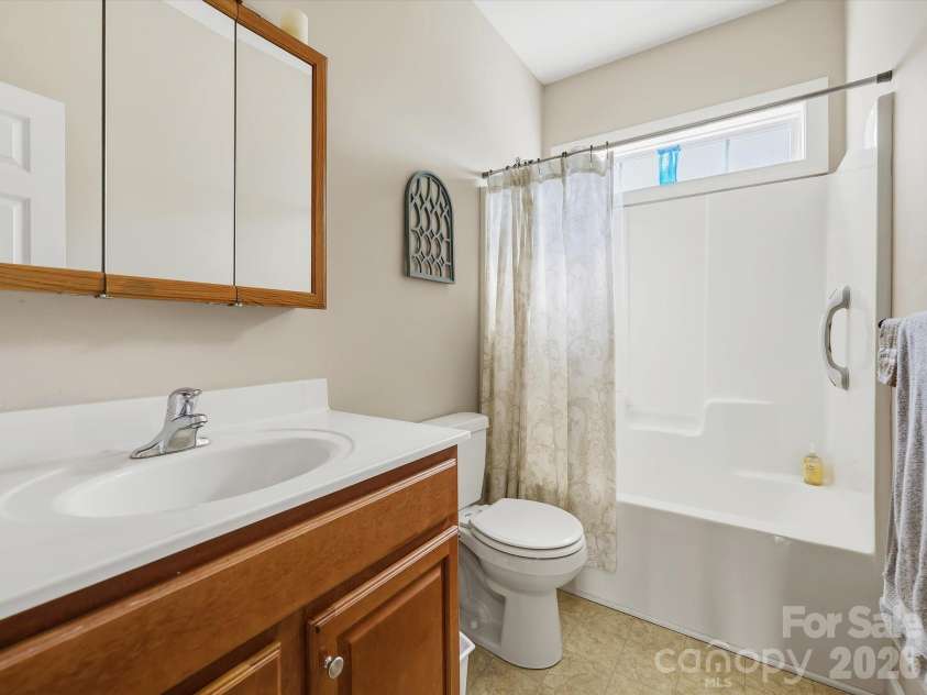 6107 Eisenhower Lane, Indian Trail, NC 28079.  MLS# CAR4427789, YatesRealty ID 52613. 