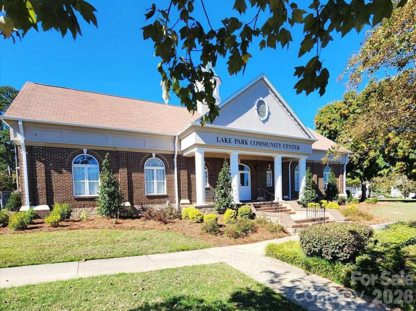 6107 Eisenhower Lane, Indian Trail, NC 28079.  MLS# CAR4427789, YatesRealty ID 52613. 