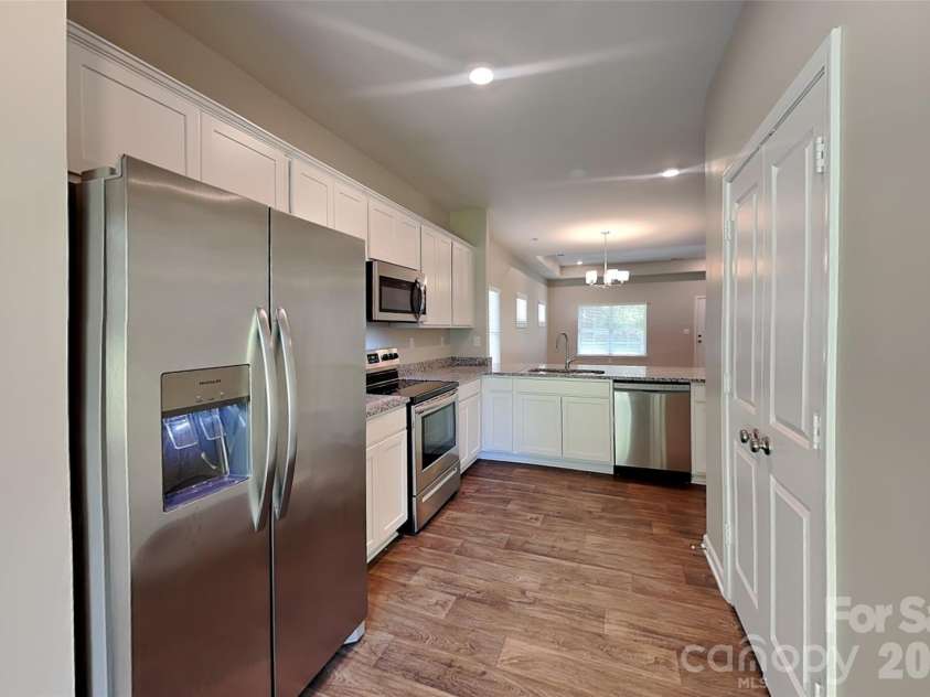 528 Cabarrus Avenue, Mooresville, NC 28115.  MLS# CAR4427984, YatesRealty ID 52616. 