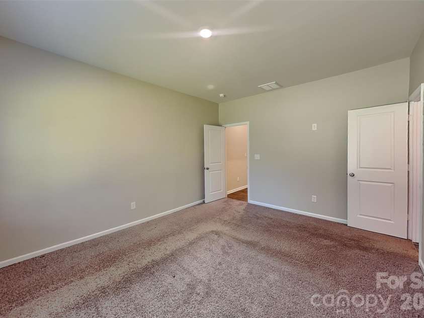 528 Cabarrus Avenue, Mooresville, NC 28115.  MLS# CAR4427984, YatesRealty ID 52616. 