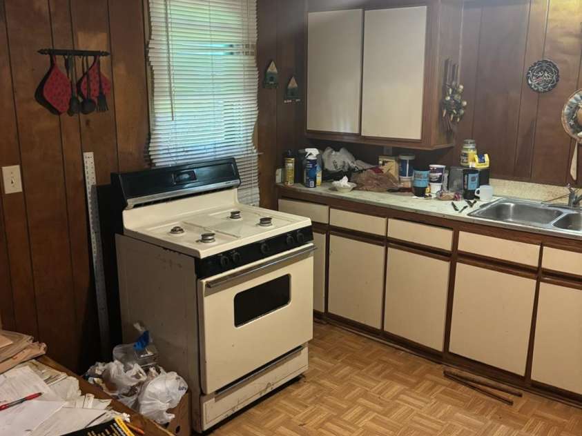1314 B Street, Mount Pleasant, NC 28124.  MLS# CAR4427985, YatesRealty ID 52617. 