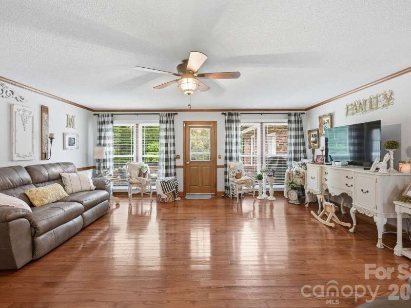 1734 Bellamy Circle, Albemarle, NC 28001.  MLS# CAR4427915, YatesRealty ID 52618. 